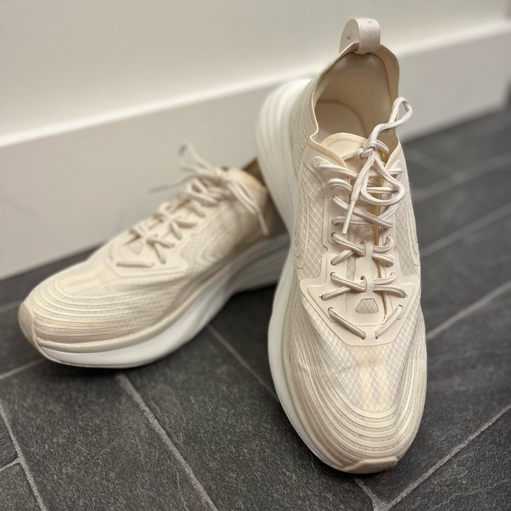APL Streamline Shoes